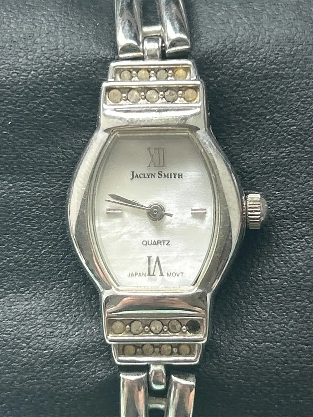 Jaclyn Smith Silver Tone Women’s Quartz Watch